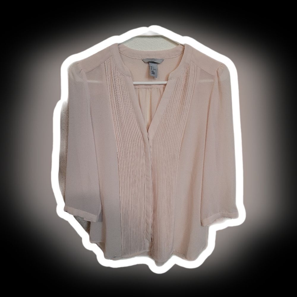H&M Light Pink Button-Up Blouse